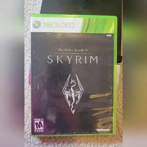 The Elder Scrolls V Skyrim Xbox 360 DD Complete video game